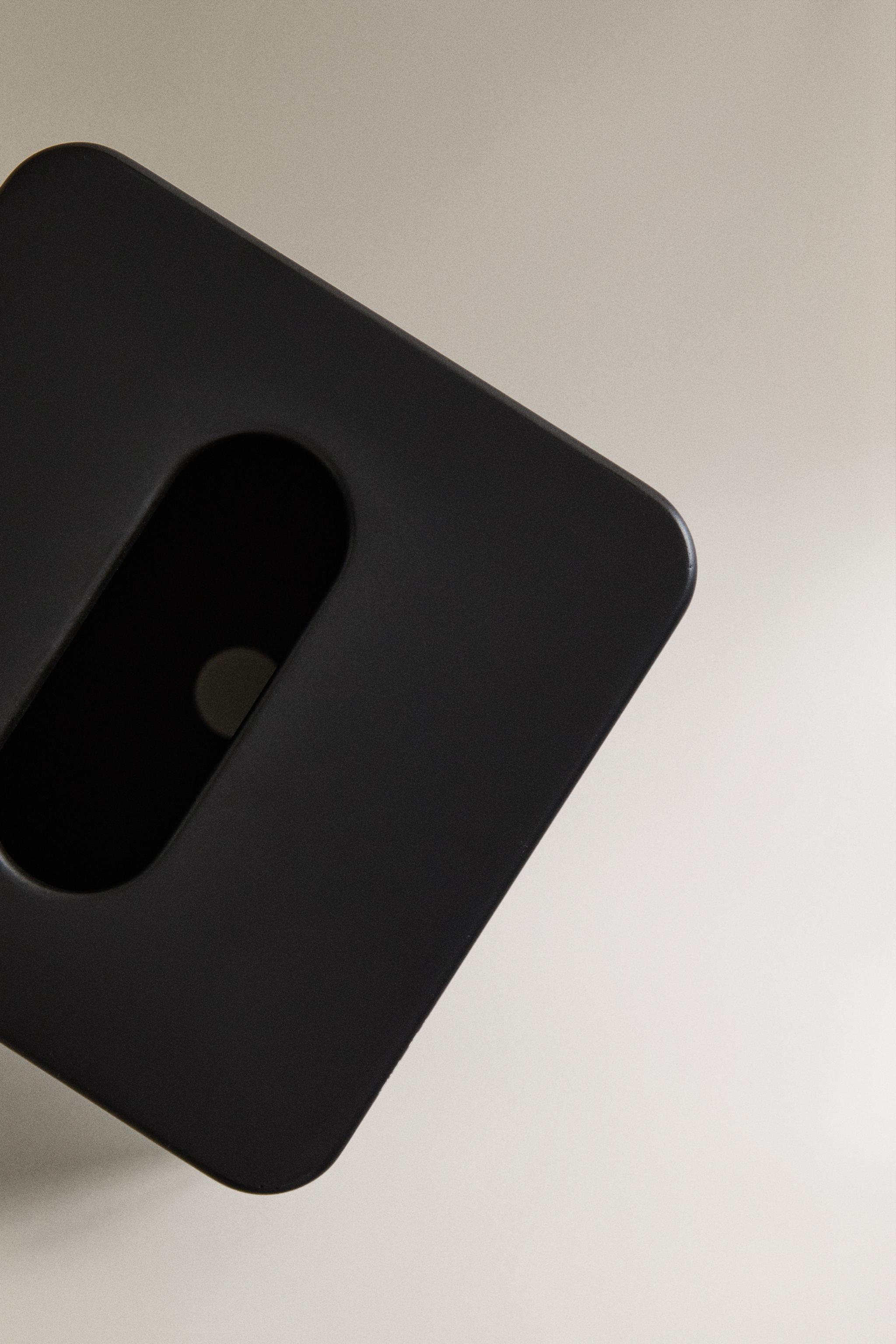 SQUARE RESIN TISSUE BOX